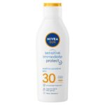 NIVEA SUN Protect & Sensitive Sun Lotion (200ml), Sunscreen with SPF30, Suncream for Sensitive Skin with Aloe Vera, Immediately Protects Against