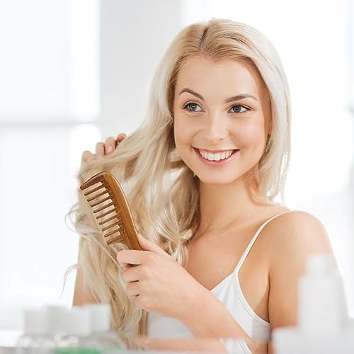 EQLEF Green Sandalwood Comb, Wooden Wide Tooth Comb for Curls No Static Handmade Hair Comb Quality Wooden Curls Comb for Women (Wide-Tooth Comb)