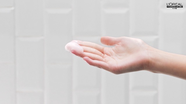 L’Oréal Professionnel Shampoo, With Resveratrol for Coloured Hair, Serie Expert Vitamino Colour, 300 ml