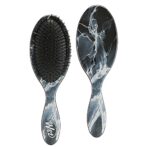 WetBrush Original Detangler Hair Brush with Ultra Soft Intelliflex Bristles to Gently Separate Knots With Ease, Does Not Rip Hair, For All Hair T