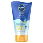 NIVEA SUN Kids Swim & Play // Ultra Protect & Play SPF 50+ Lotion (150ml), Water-Resistant Sunscreen, Effective UVB and 5 Star UVA Protection, Su