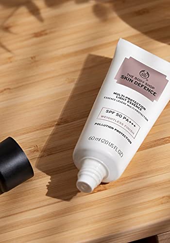 THE BODY SHOP Skin Defence Multi- Protection Light Essence SPF 50 PA +++ WEIGHTLESS FINISH, SPF 50 PA+++, HELPS PROTECT FROM POLLUTION