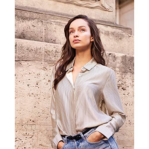 L'Oreal Paris Setting Mist, Shake & Glow Luminous Setting Spray, with Coconut Water and Vitamin E, for Long Lasting Hydration