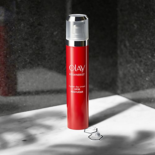 Olay Regenerist 3 Point Anti-Ageing Lightweight Day Cream SPF30, 50 ml