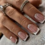 Vatocu Square False Nails Short Nude Glitter Press on Nails French White Lines Fake Nails Bling Glossy Acrylic Stick on Nails for Women and Girls
