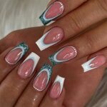 24pcs Short Coffin False Nails French Tip Stick on Nails Pink Press on Nails Glitter Green/White Edge Removable Glue-on Nails Fake Nails Acrylic
