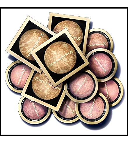 Max Factor Bronzer, 10 Bronze, Streak-Free Formula with Baked Minerals and Easy Application, 3 g