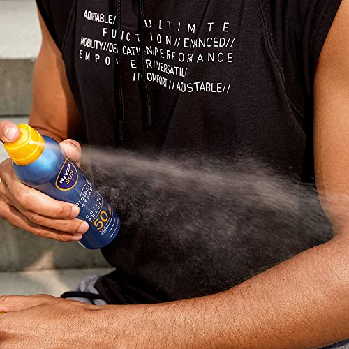 NIVEA Sun Protect & Moisture Sun Spray SPF30 (200 ml), Moisturising Suncream Spray with SPF30, Advanced Sunscreen Protection & SUN Protect & Dry