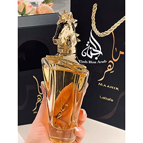 Maahir Edp Spray 100ml with gift bag By Lattafa The composition is flora