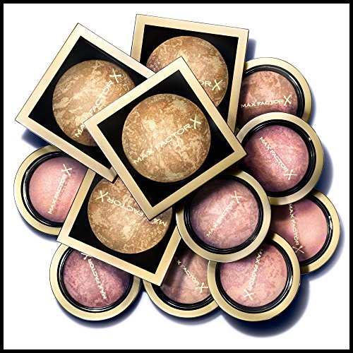 Max Factor Bronzer, 10 Bronze, Streak-Free Formula with Baked Minerals and Easy Application, 3 g
