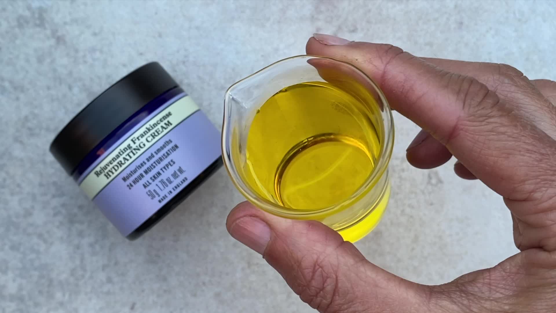 Neal's Yard Remedies Frankincense Hydrating Cream | Up to 24 Hours Moisturisation, Feel Smooth | 50g